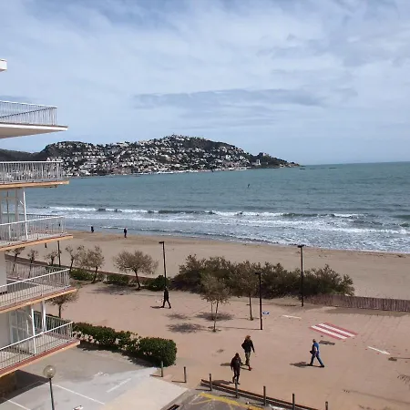 La Plage 30a Apartment
